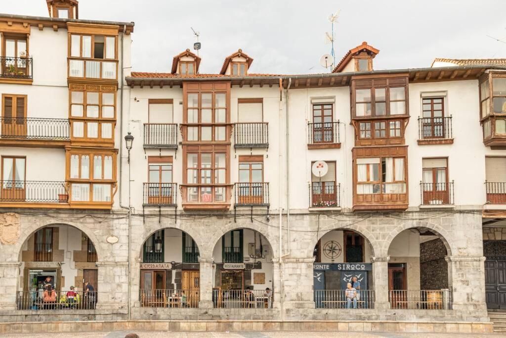 카스트로우르디알레스 Sea Views In The Heart Of The Old Town 아파트 외부 사진