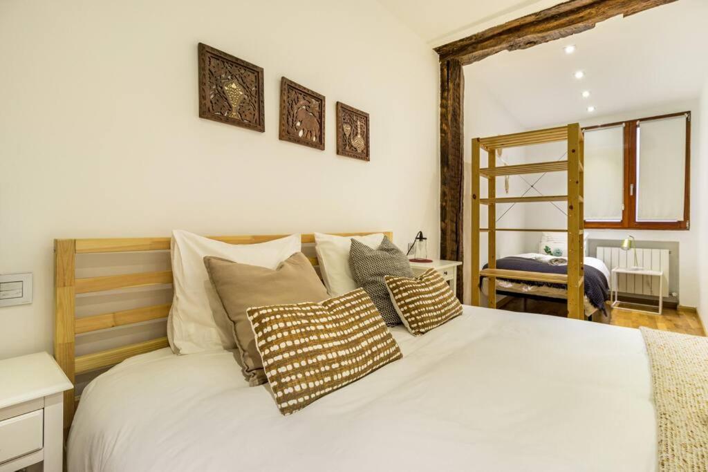 카스트로우르디알레스 Sea Views In The Heart Of The Old Town 아파트 외부 사진