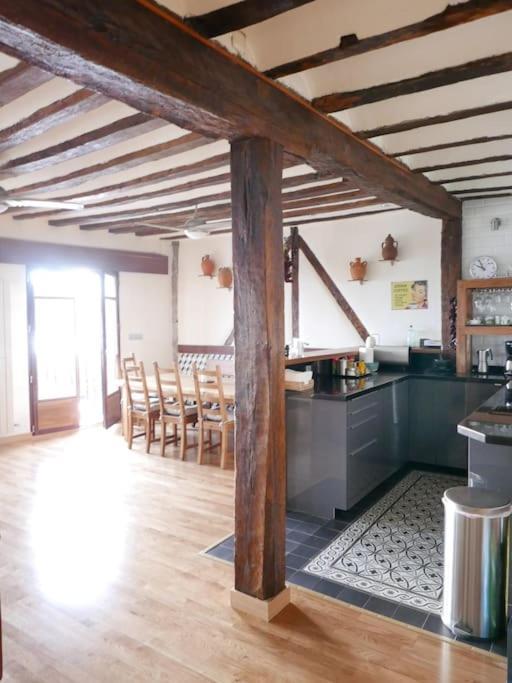카스트로우르디알레스 Sea Views In The Heart Of The Old Town 아파트 외부 사진