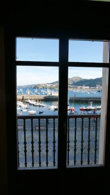 카스트로우르디알레스 Sea Views In The Heart Of The Old Town 아파트 외부 사진