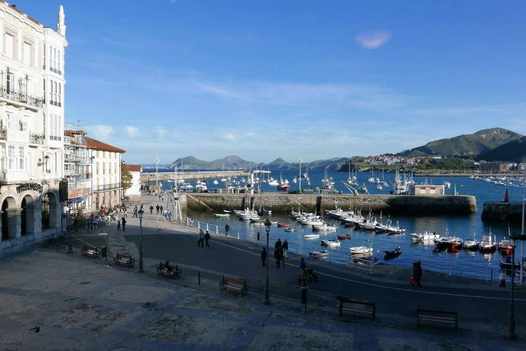 카스트로우르디알레스 Sea Views In The Heart Of The Old Town 아파트 외부 사진
